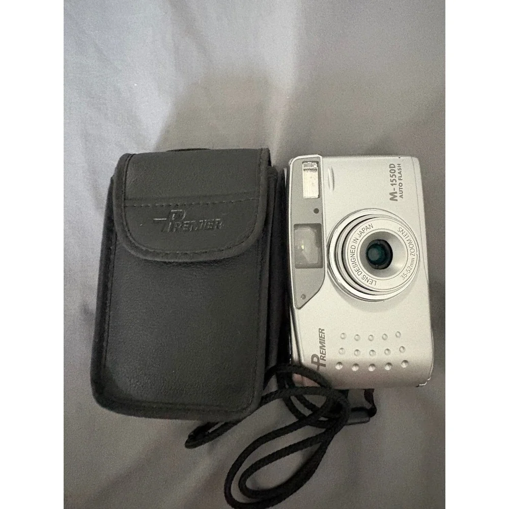 Premier M-1550D Silver Compact Digital Camera with Case Auto Flash 35-50mm